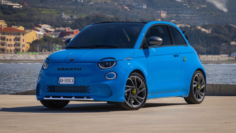 Abarth 500e Convertible 2023 - Image 1