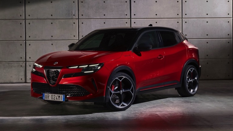 2024 Alfa Romeo Junior Elettrica electric car