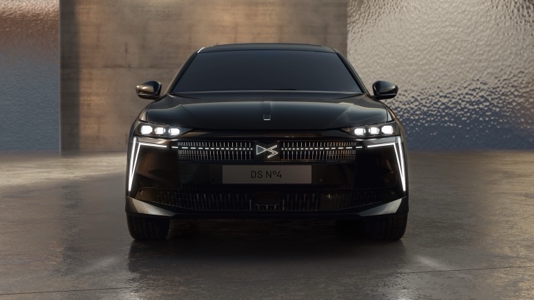 DS Automobiles N°4 E-Tense 2024 - Image 2
