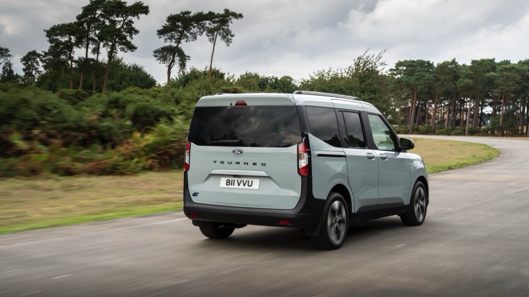 Ford eTourneo Courier 2024 - Image 2