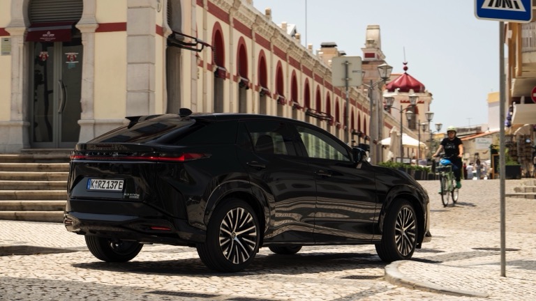 Lexus RZ 500e 2026 - Image 2