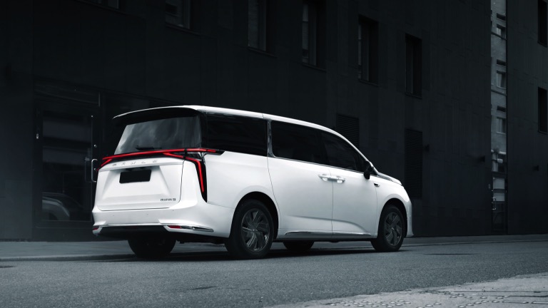 Maxus MIFA 9 2023 - Image 2