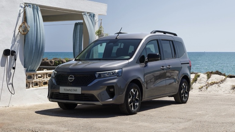 2023 Nissan Townstar electric car
