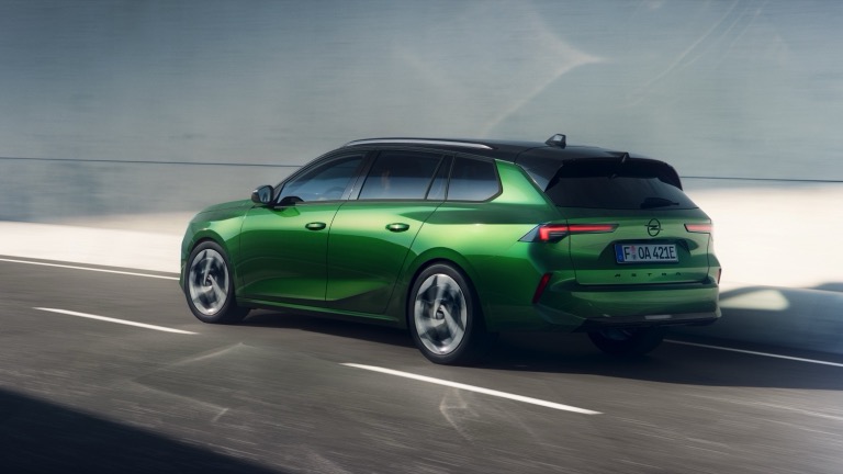 Opel Astra Sports Tourer Electric 2026 - Image 2