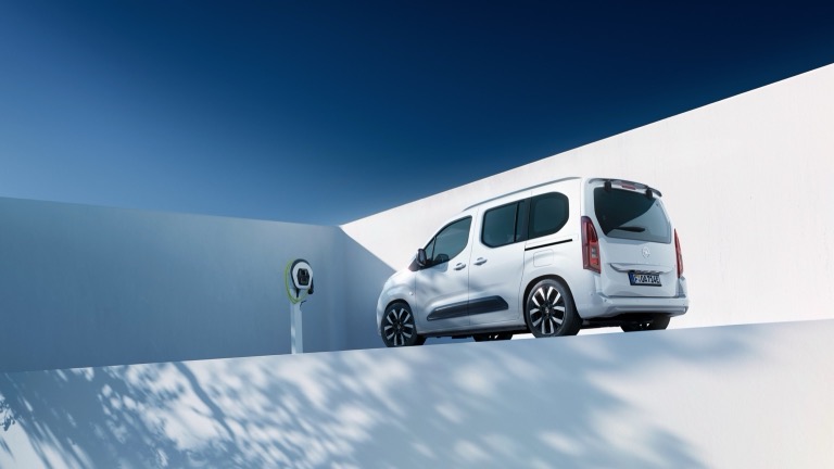 Opel Combo-e Life 2024 - Image 2