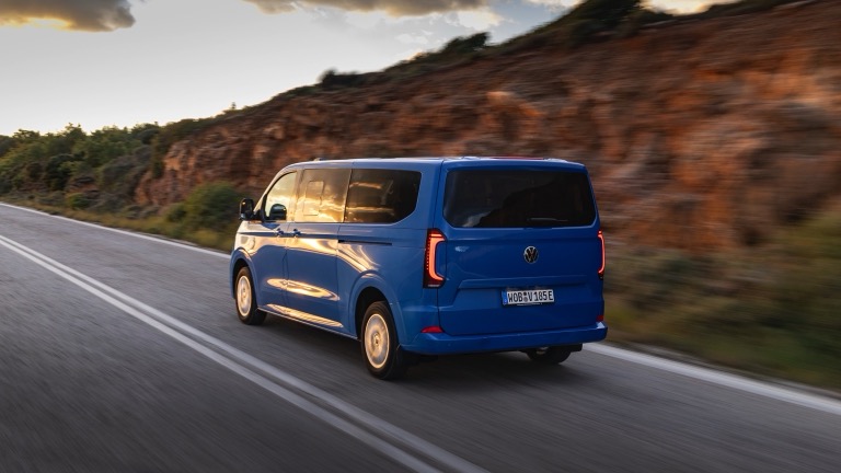 Volkswagen e-Transporter Kombi L1 2025 - Image 2